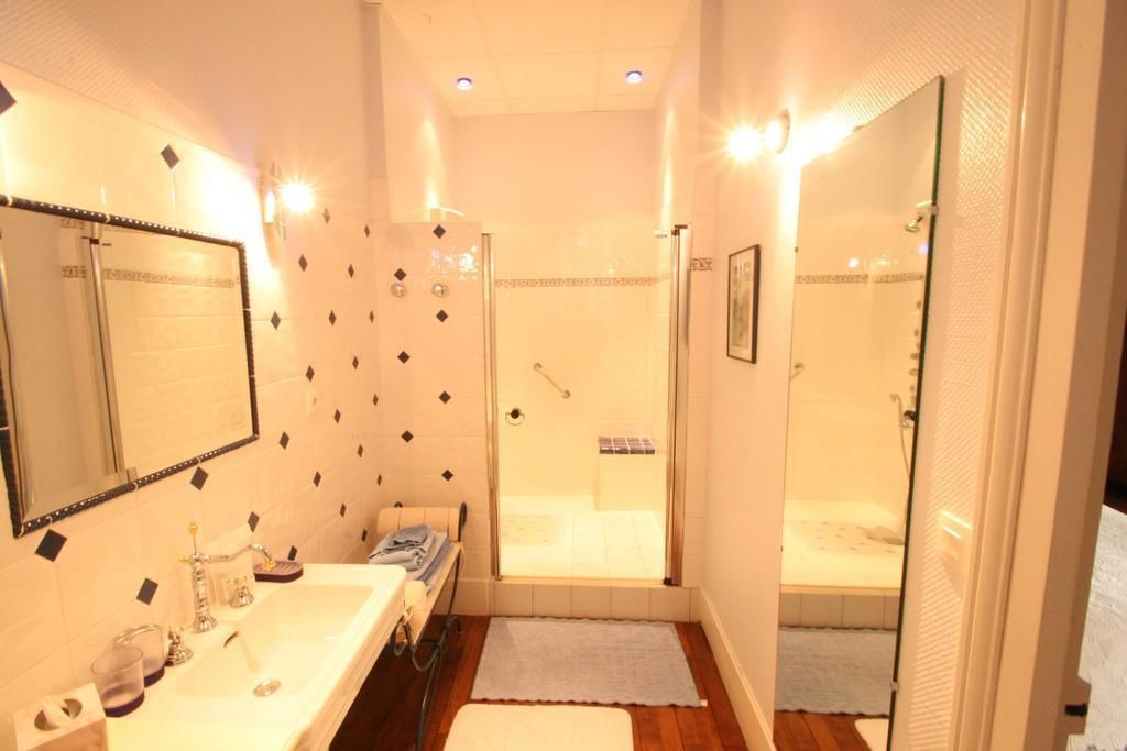 Photo of Bathroom in Chatillon-sur-Indre