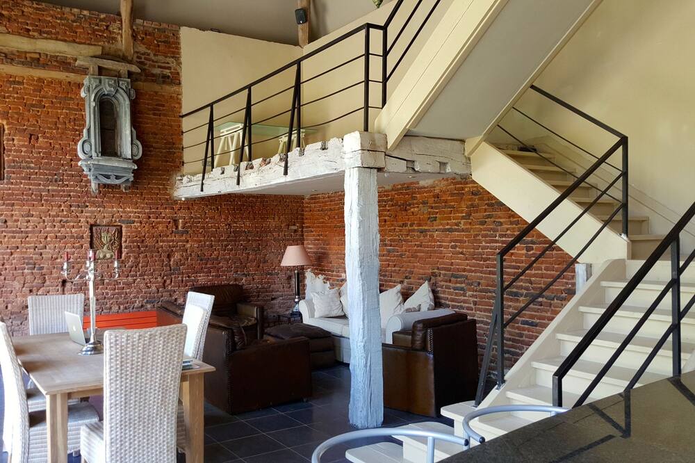 Photo of Livingroom in Humieres