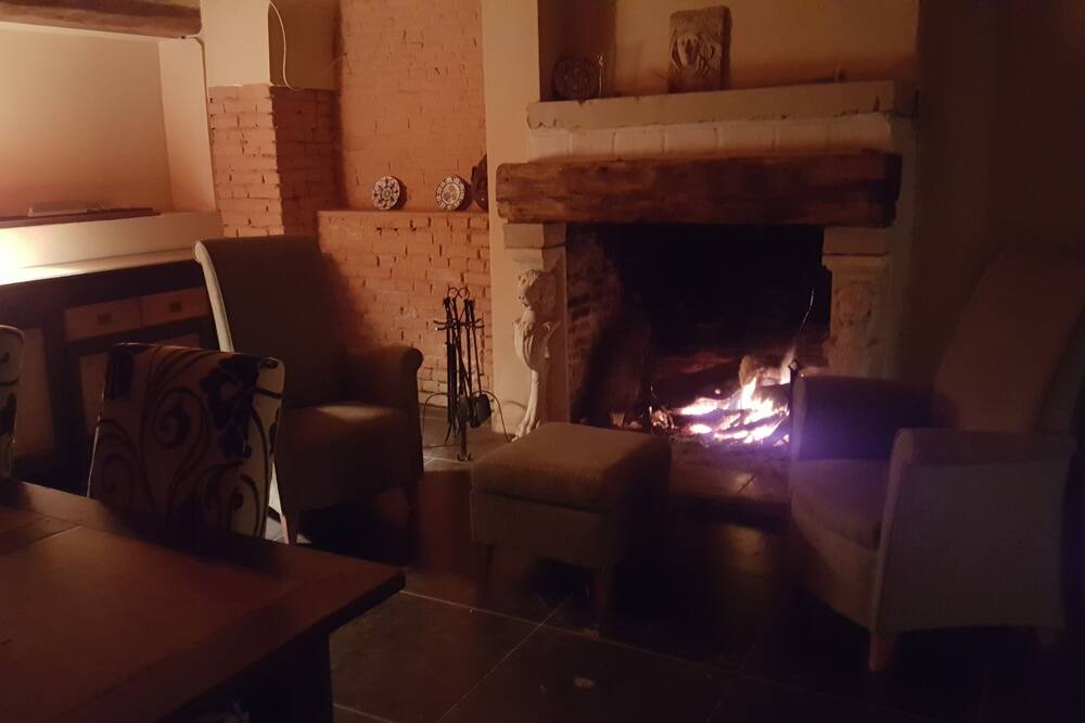 Photo of Livingroom in Humieres