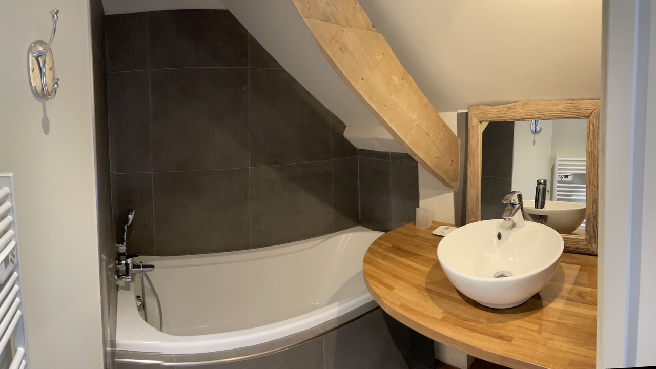 Photo of Bathroom in Chantilly