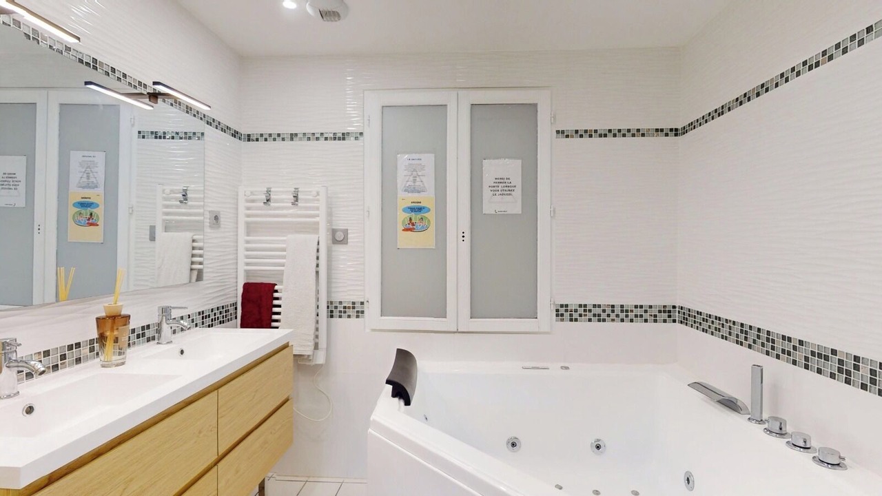 Photo of Bathroom in Osny