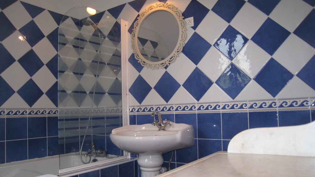 Photo of Bathroom in Hypercourt