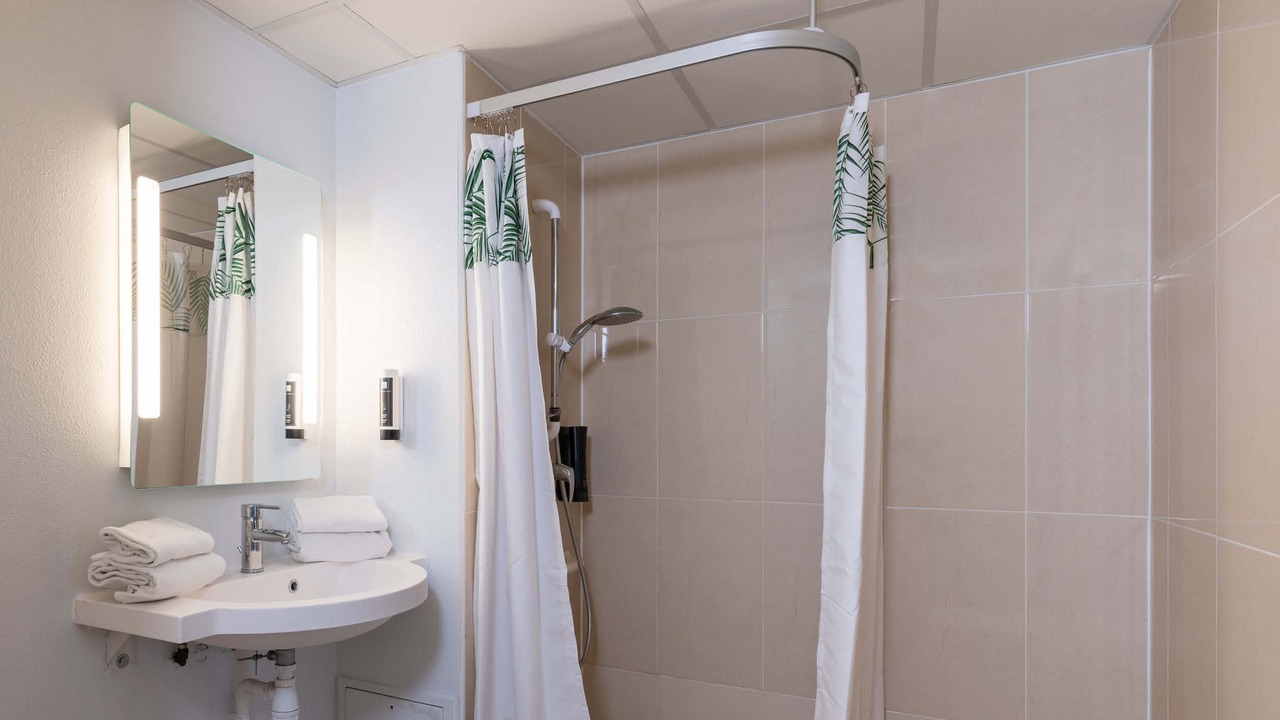 Photo of Bathroom in Hotel-de-Ville