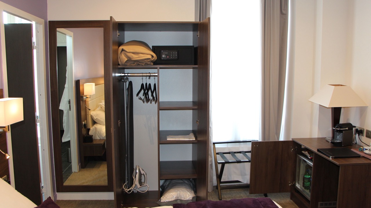 Photo of Bedroom in Poissy