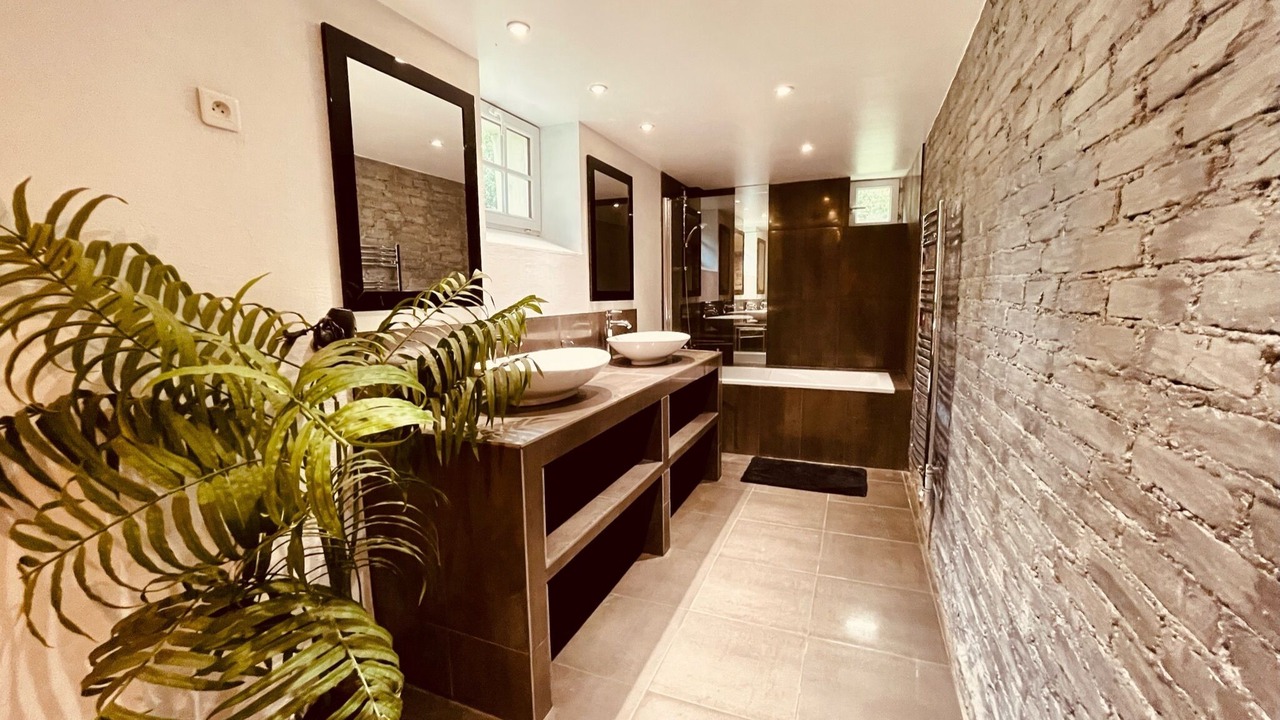Photo of Livingroom in Thiveral-Grignon