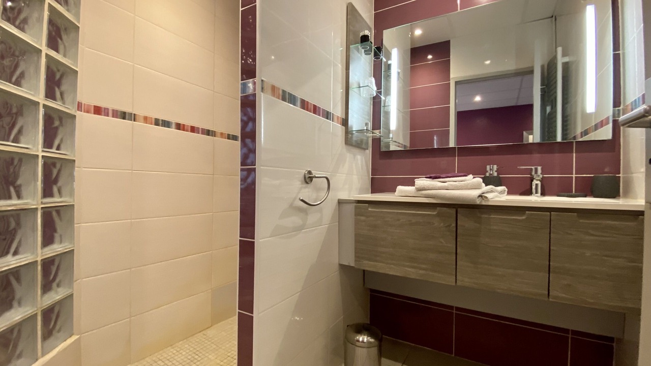 Photo of Bathroom in Bethune