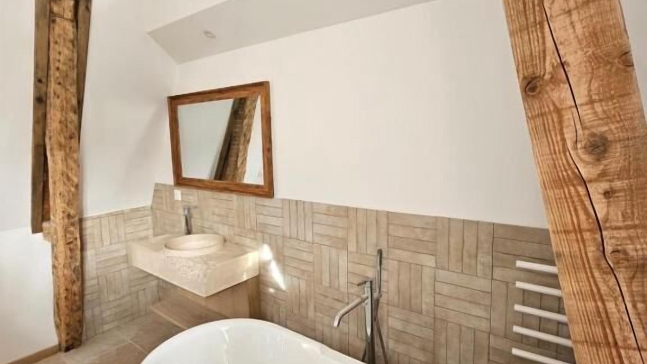 Photo of Bathroom in Saint-Martin-aux-Buneaux