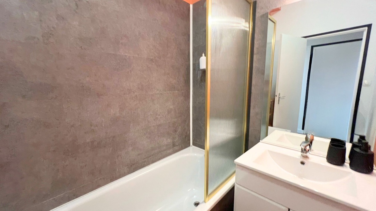 Photo of Bathroom in Saint-Omer
