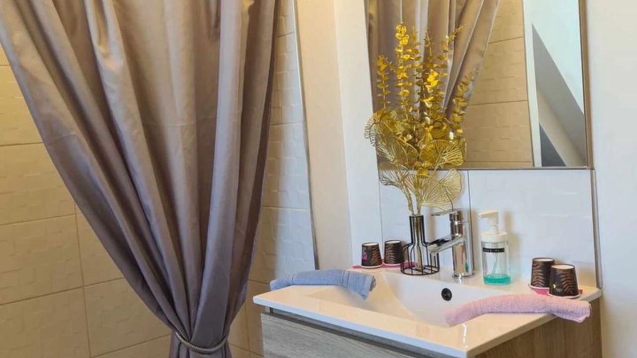 Photo of Bathroom in Crevecur-le-Grand