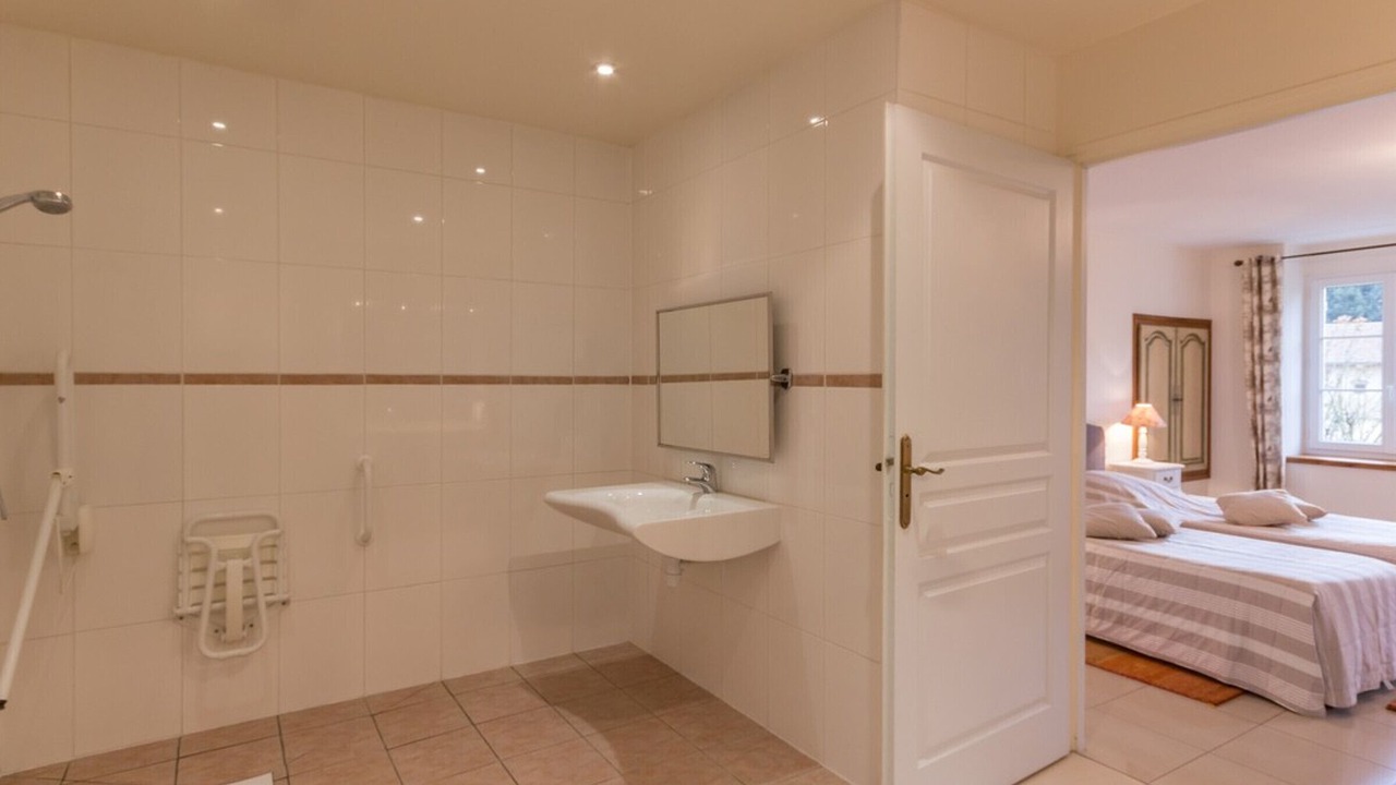 Photo of Bathroom in Sonchamp