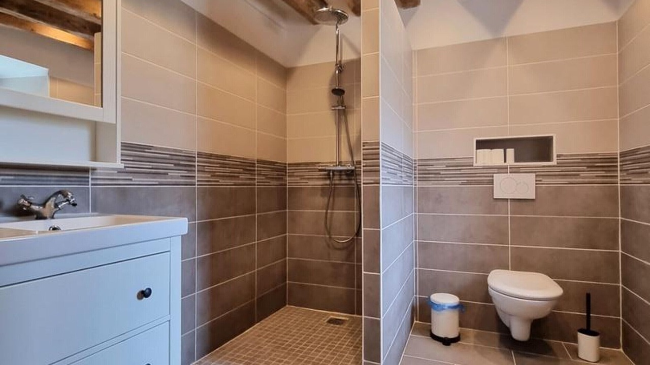 Photo of Bathroom in Fremainville