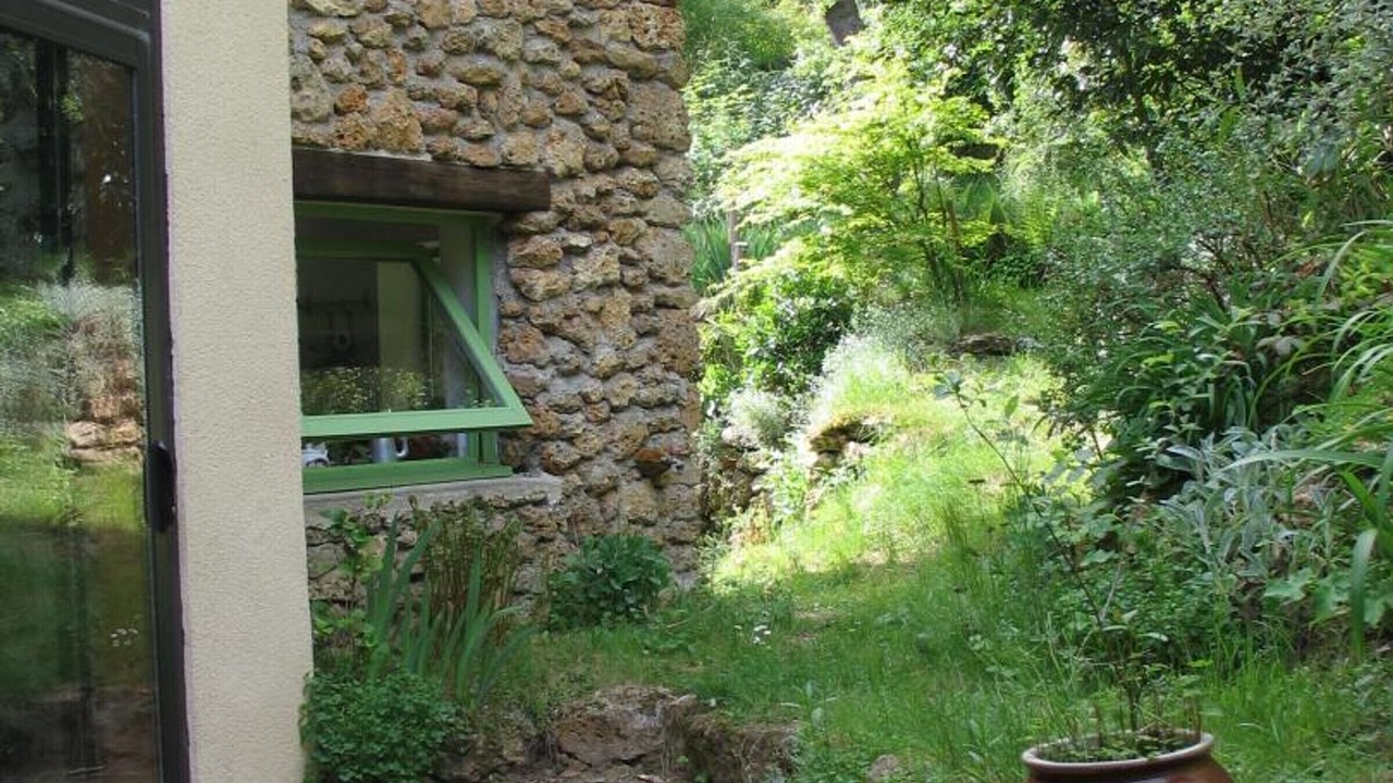 Photo of Outdoor in Levis-Saint-Nom