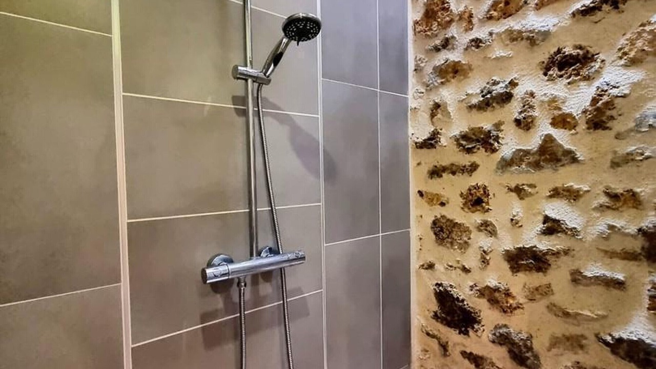 Photo of Bathroom in Levis-Saint-Nom