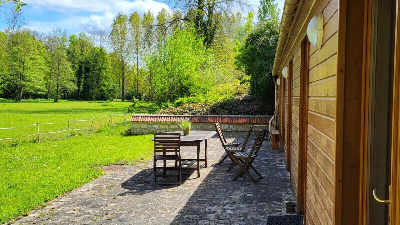Photo of Outdoor in Nesles-la-Vallee