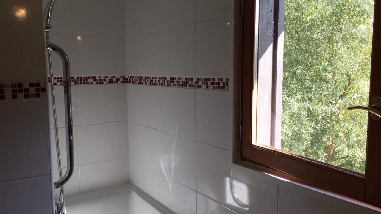 Photo of Bathroom in Nesles-la-Vallee