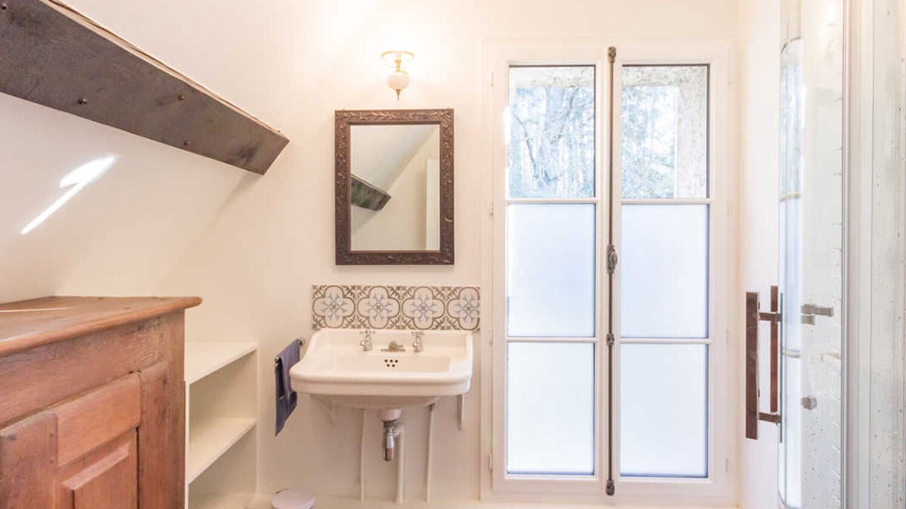 Photo of Bathroom in Bazoches-sur-Guyonne