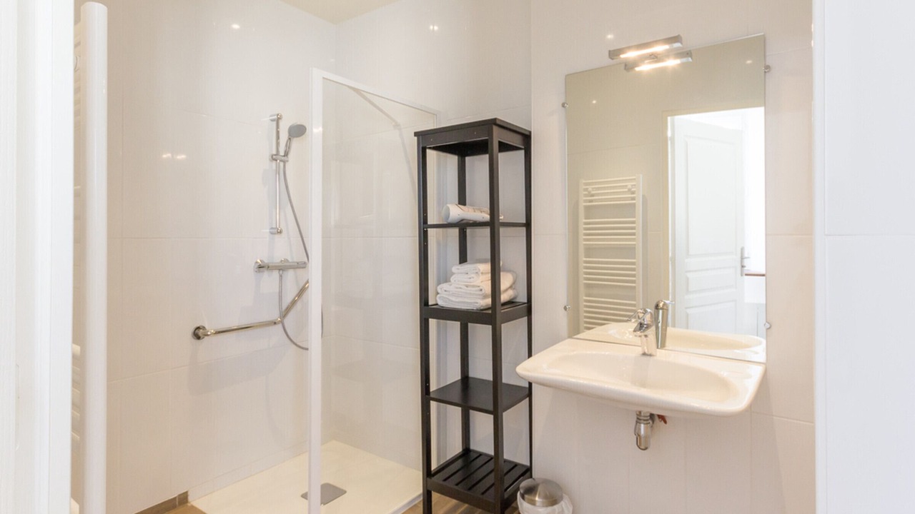 Photo of Bathroom in Prunay-en-Yvelines