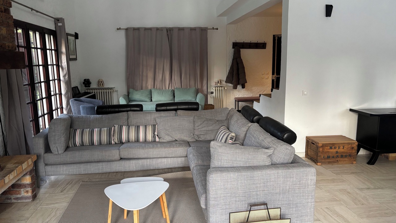 Photo of Livingroom in Brinville