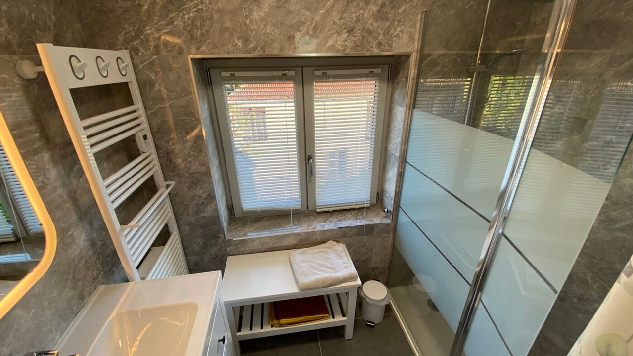 Photo of Bathroom in Vaux-sur-Seine