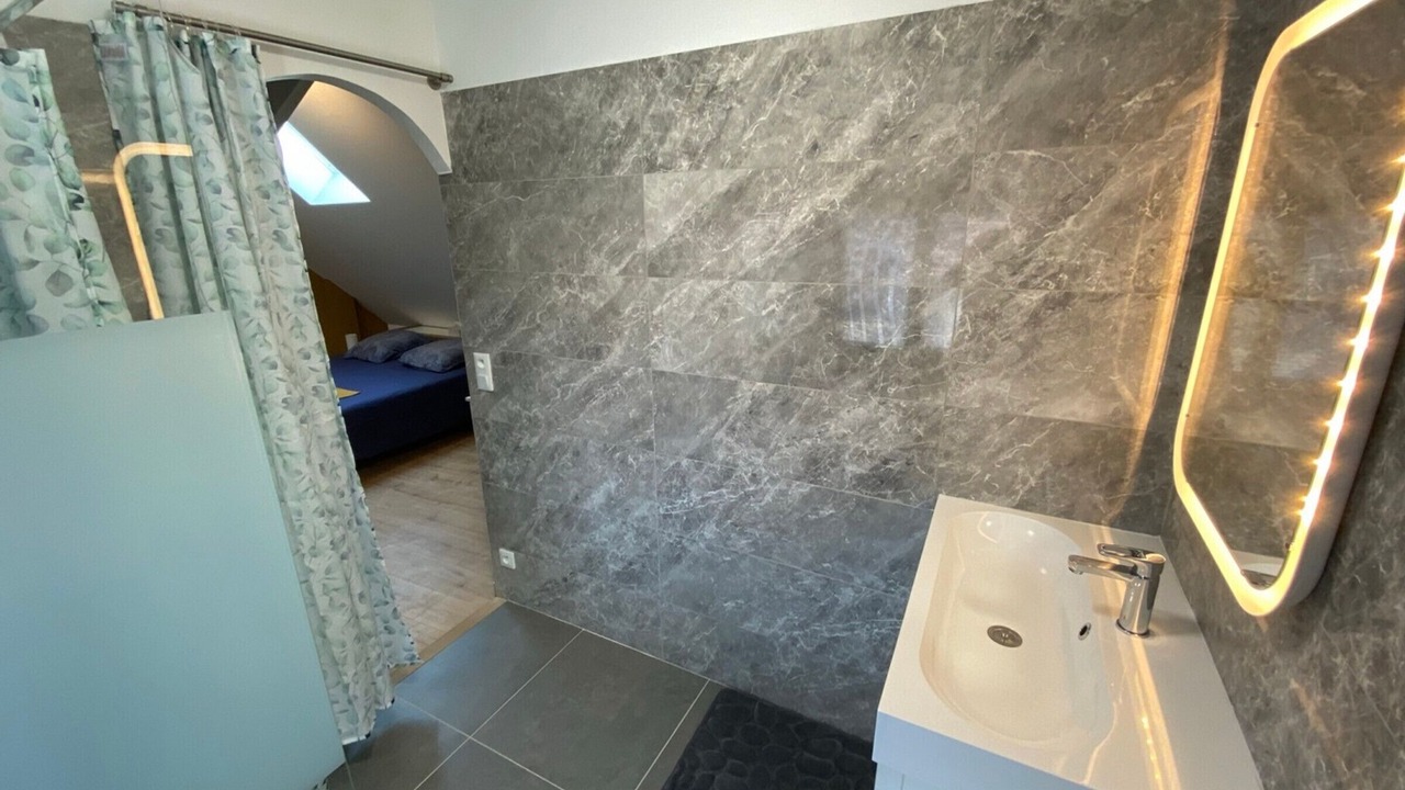 Photo of Bathroom in Vaux-sur-Seine