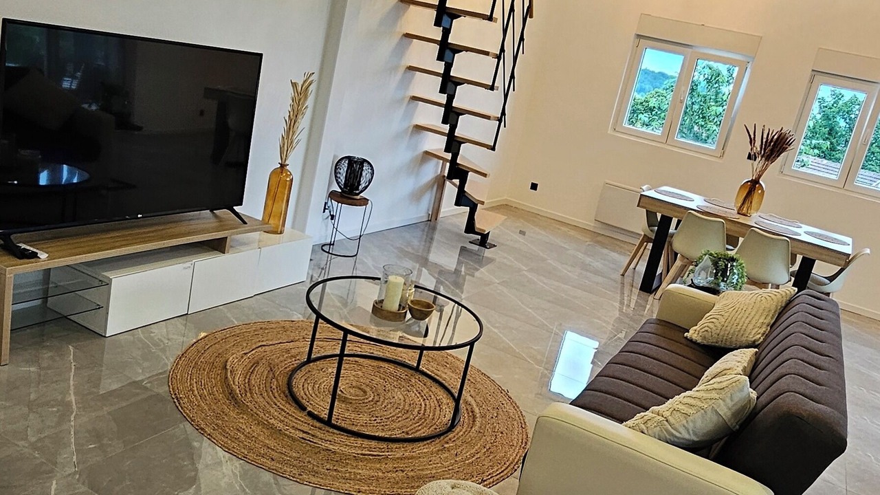 Photo of Livingroom in Lons-le-Saunier