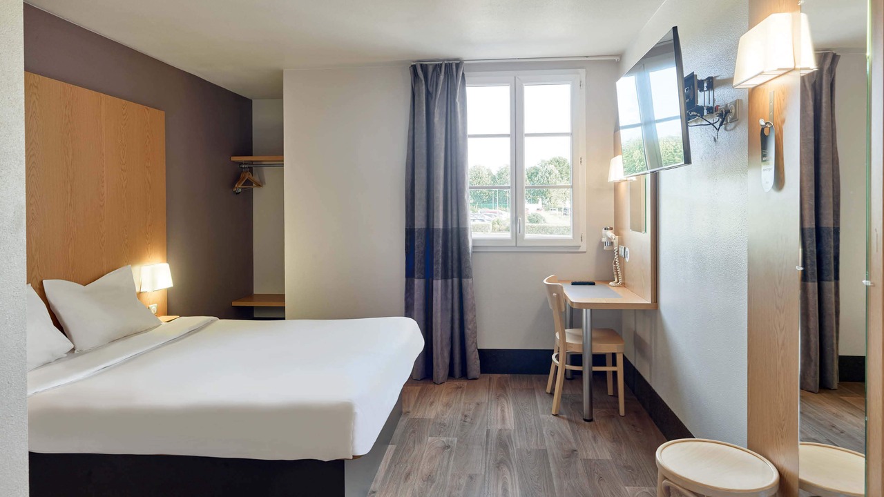 Photo of Bedroom in Magny-le-Hongre