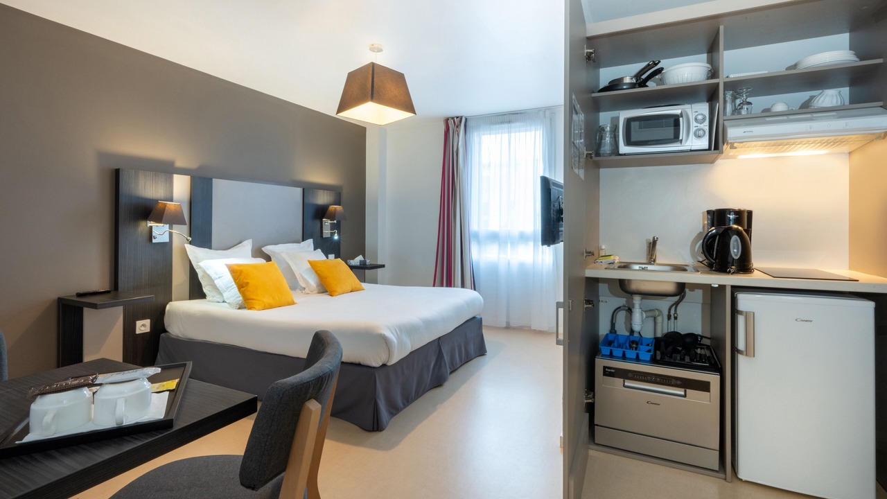 Photo of Bedroom in Bourg-l'Eveque