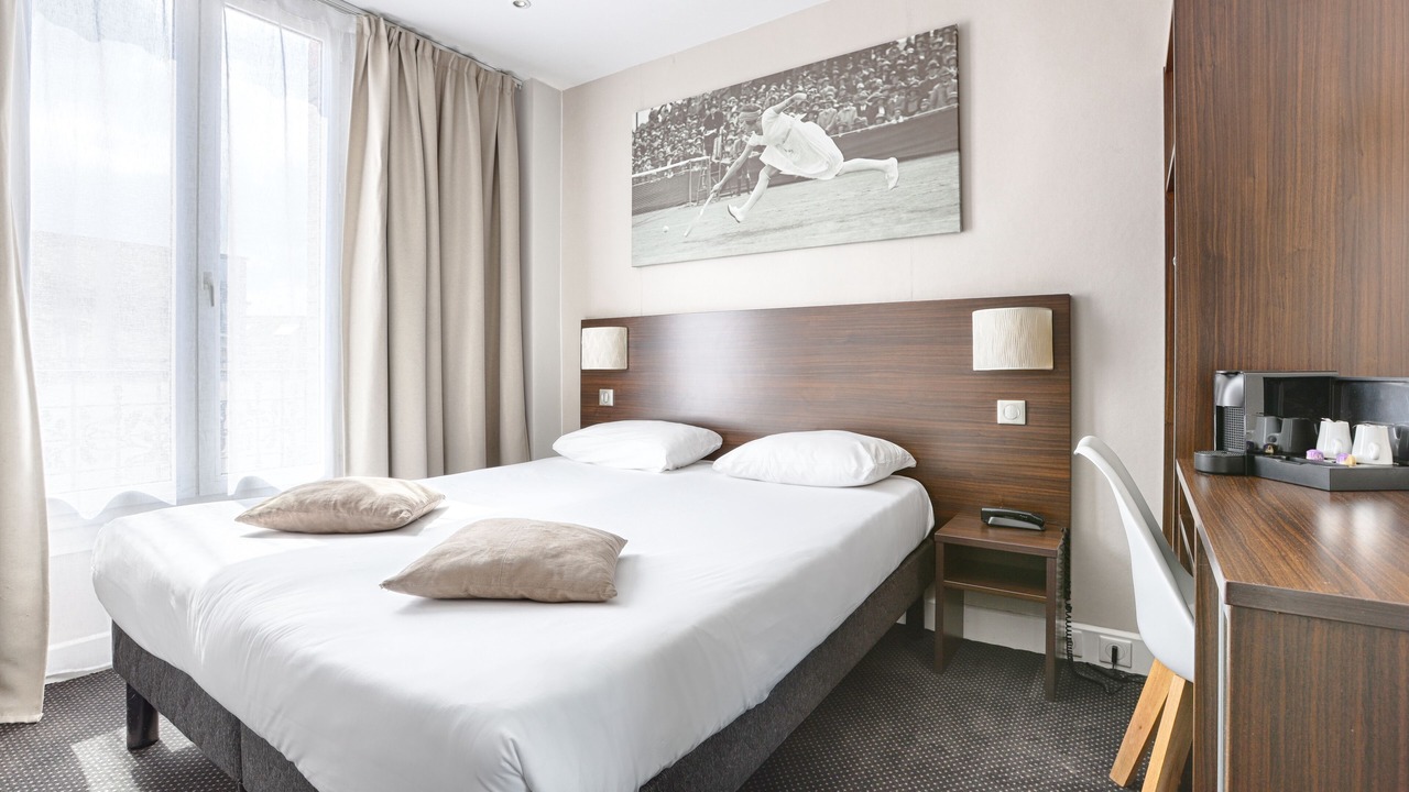 Photo of Bedroom in Prince–Marmottan