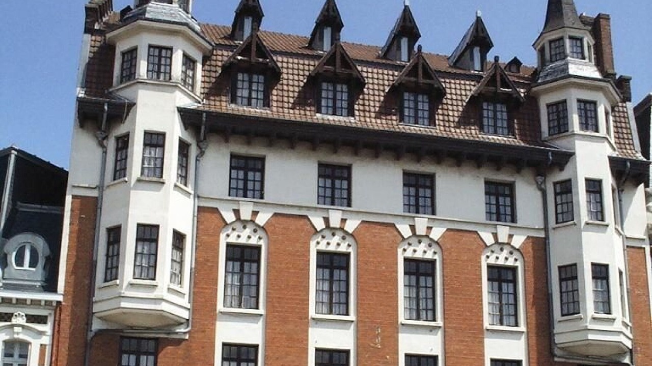 Photo of Buildings in Bethune