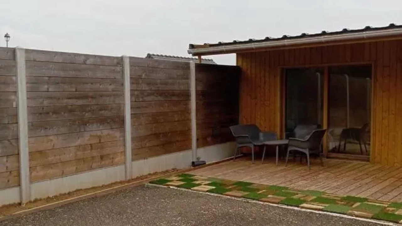 Photo of Patio Balcony in La Neuville-du-Bosc