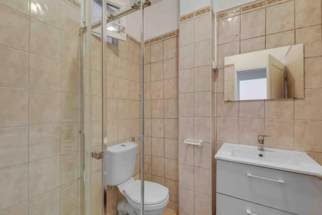 Photo of Bathroom in Le Bourget