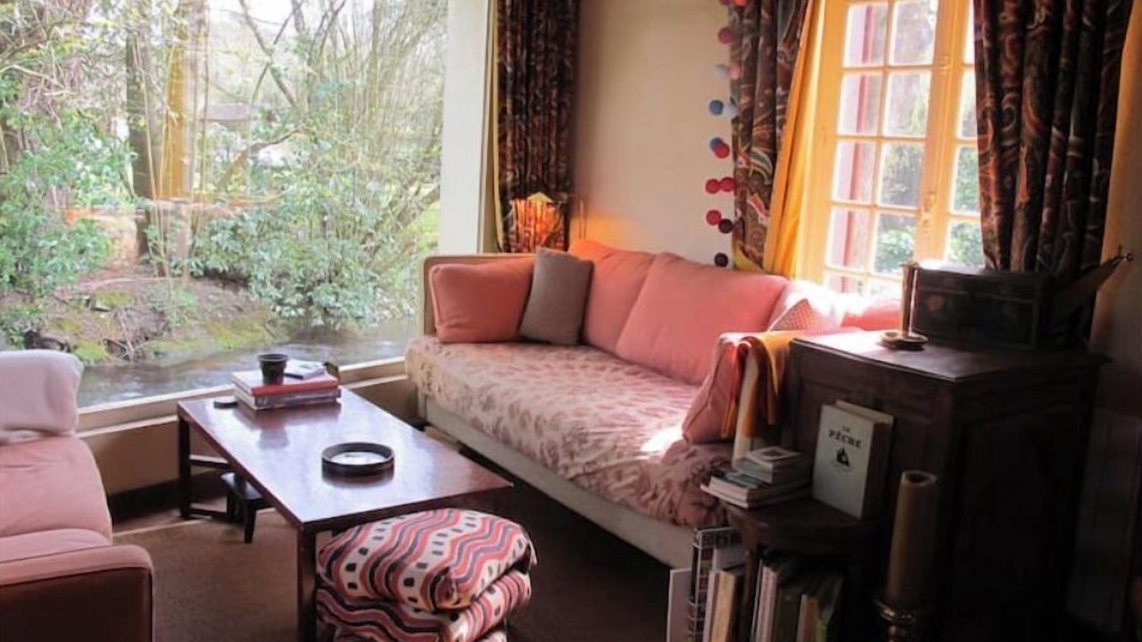 Photo of Livingroom in Saint-Denis-le-Ferment