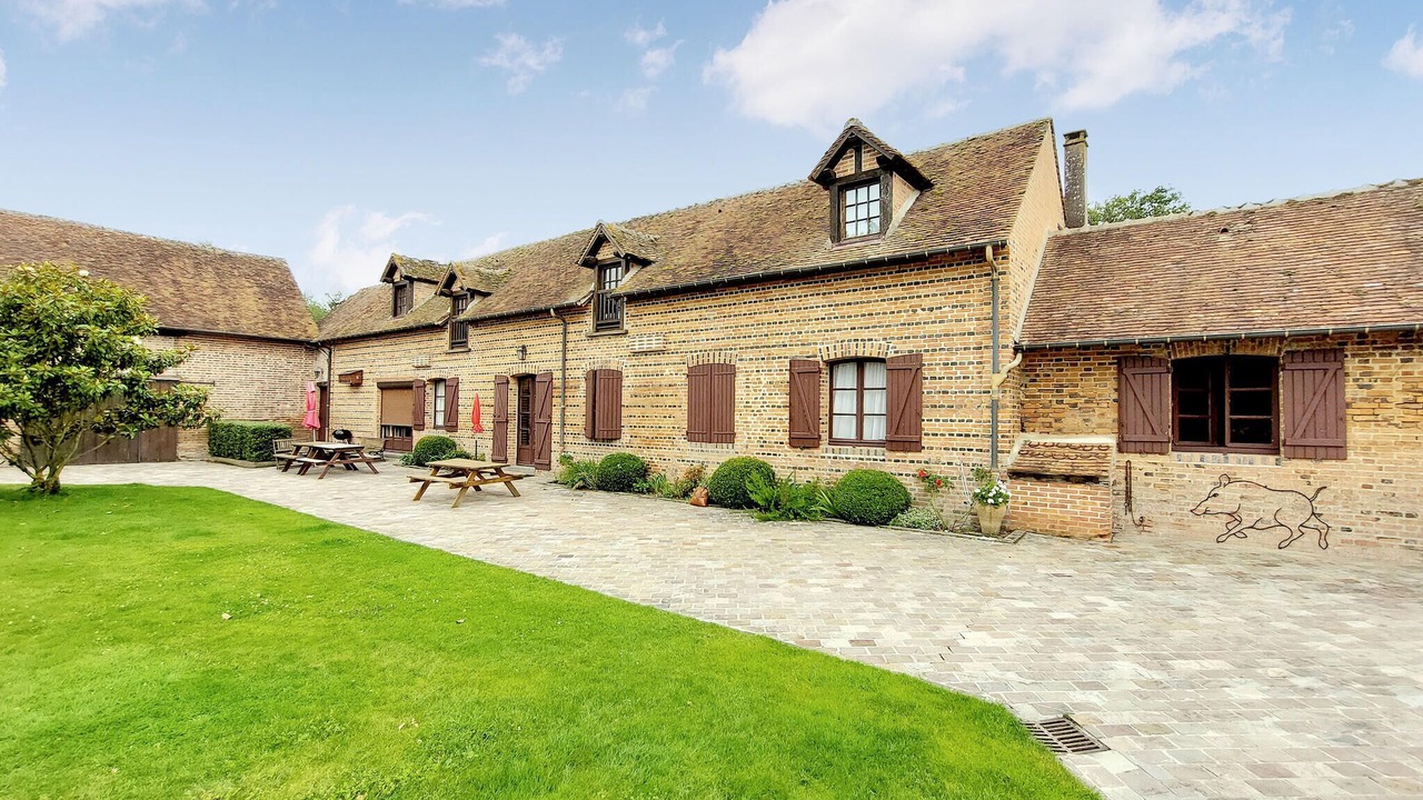 Photo of Outdoor in La Ferte-Saint-Aubin