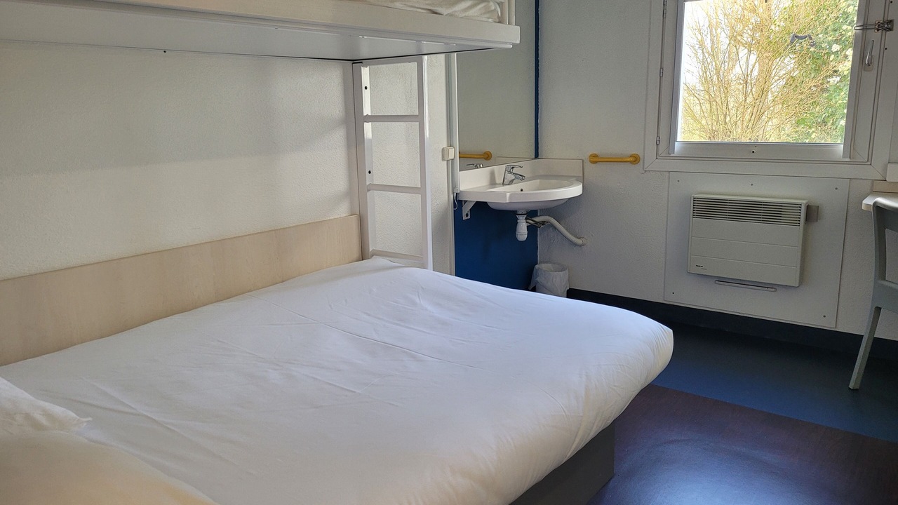 Photo of Bedroom in Fontaine-Notre-Dame