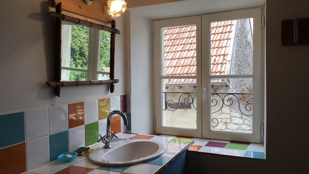 Photo of Bathroom in Vienne-en-Arthies