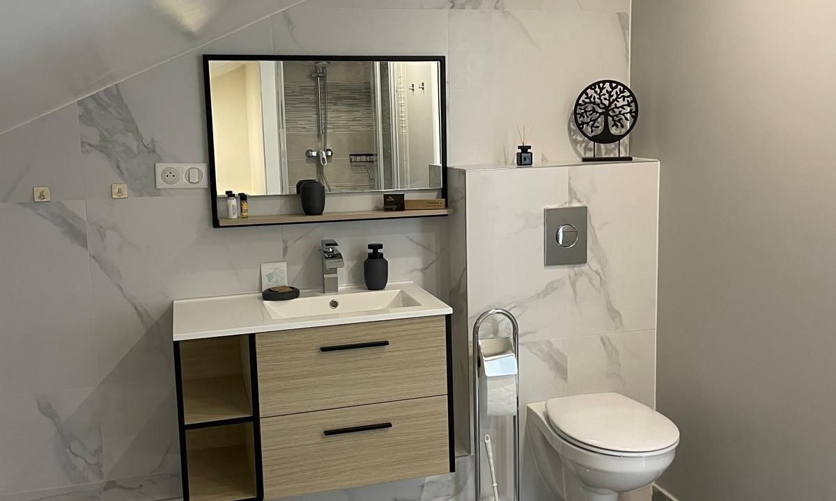 Photo of Bathroom in Sainte-Genevieve-des-Bois