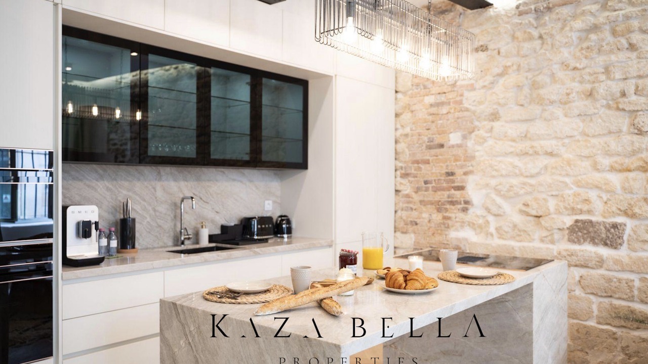 Photo of Kitchen in Quartier Saint-Ambroise