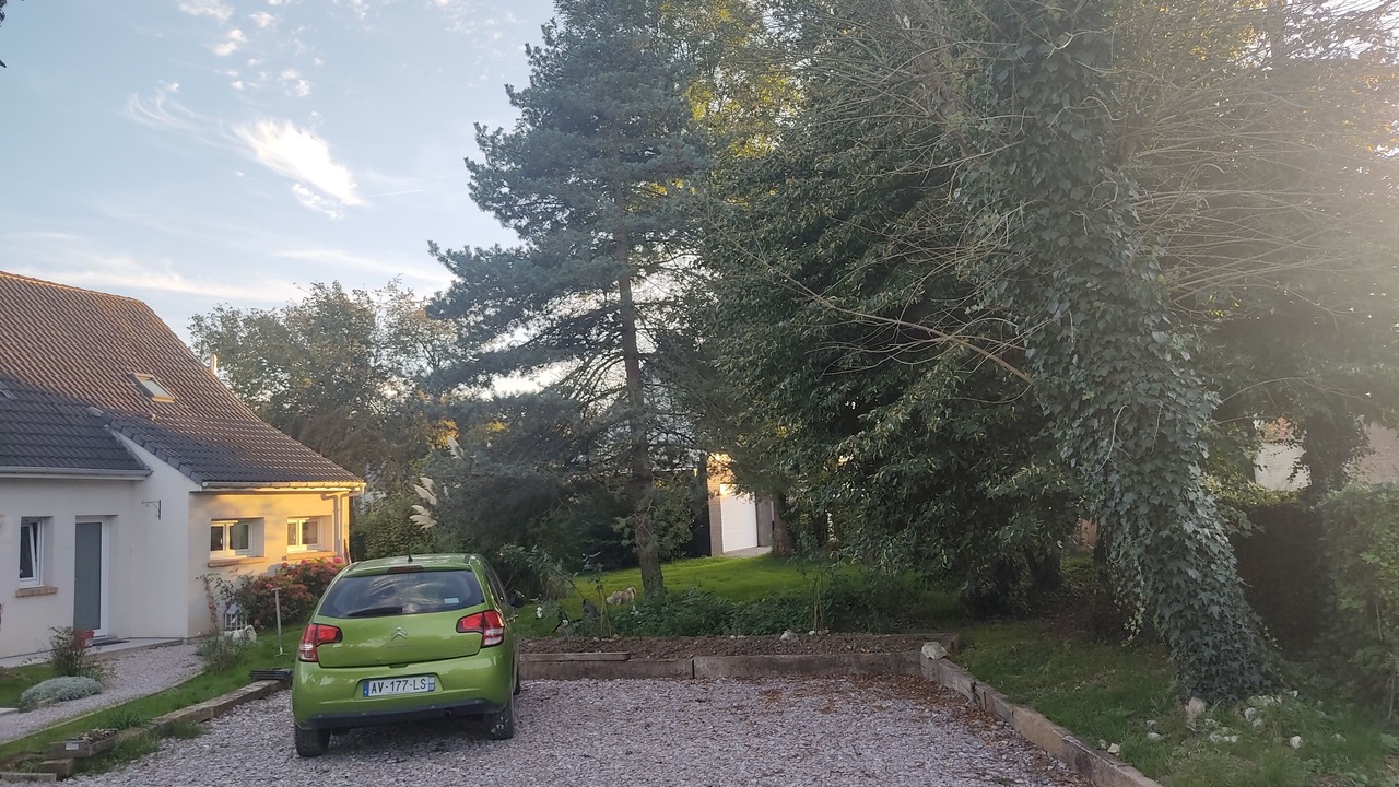 Photo of Outdoor in Alembon