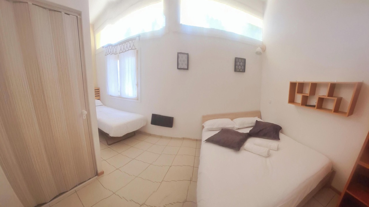 Photo of Bedroom in Brequerecque