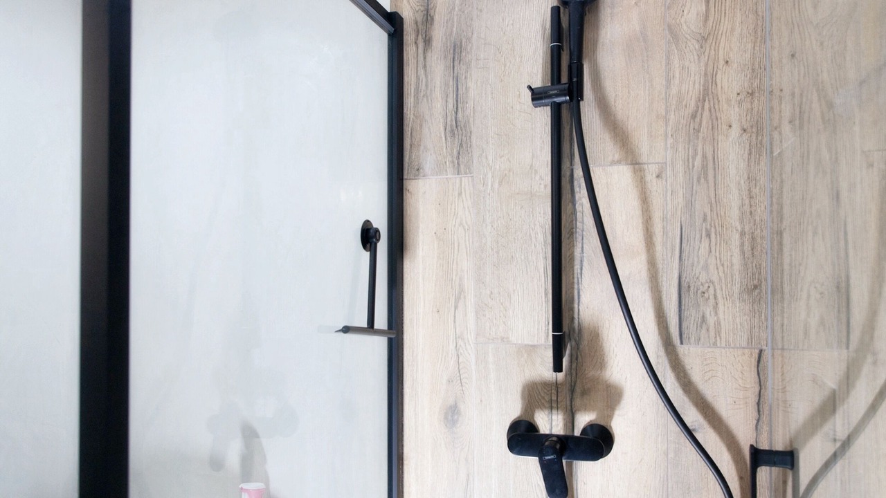 Photo of Bathroom in Carrieres Faucilles - Butte Pinson
