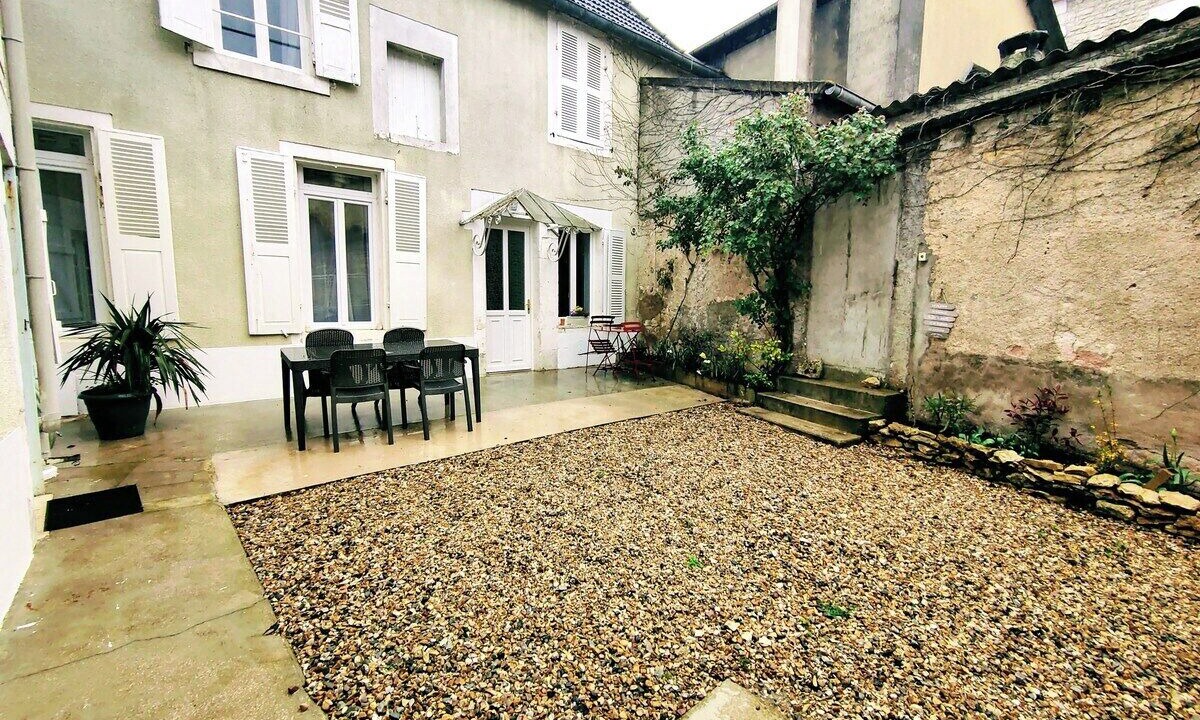 Photo of Outdoor in Coulanges-la-Vineuse