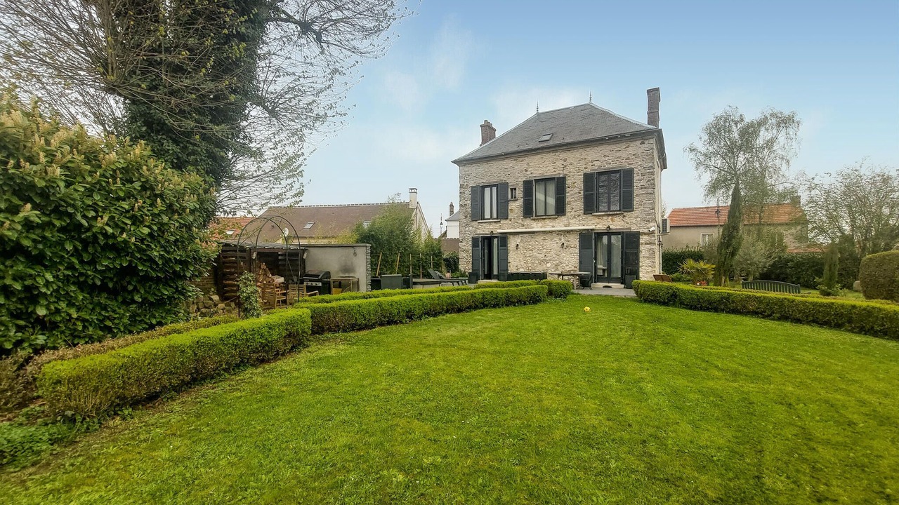 Photo of Outdoor in Montagny-Sainte-Felicite