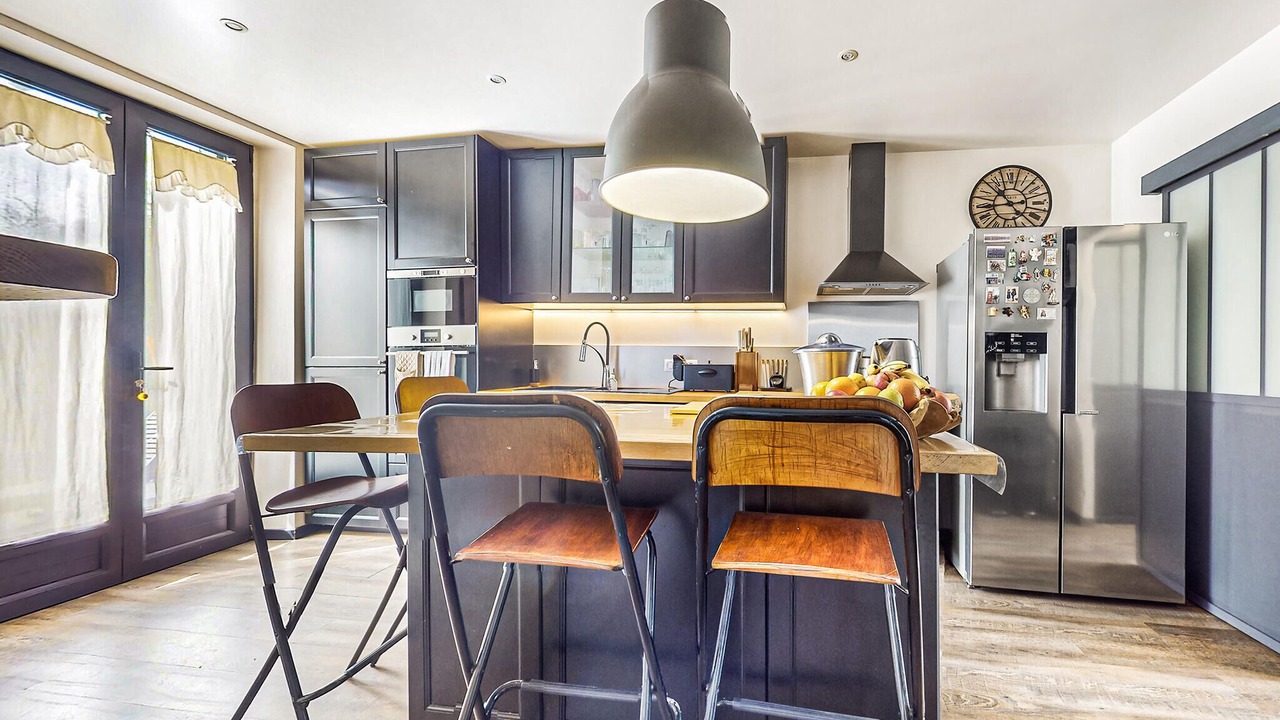 Photo of Kitchen in Montagny-Sainte-Felicite