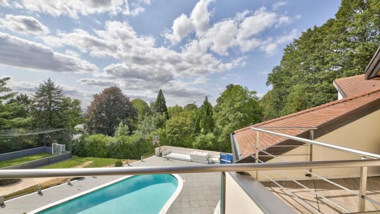 Photo of Outdoor in Saint-Nom-la-Breteche