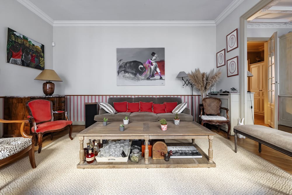 Photo of Livingroom in Passy