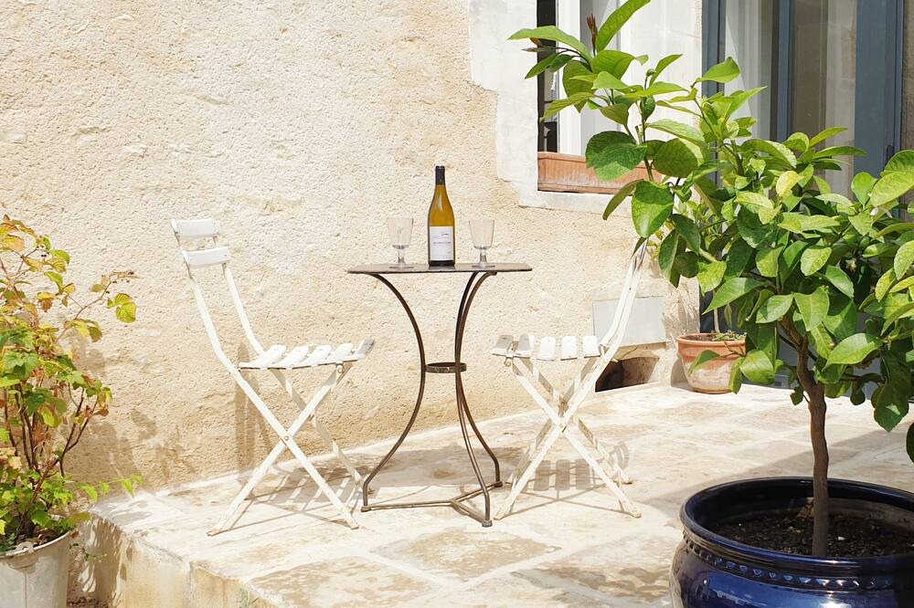 Photo of Outdoor in Coulanges-la-Vineuse