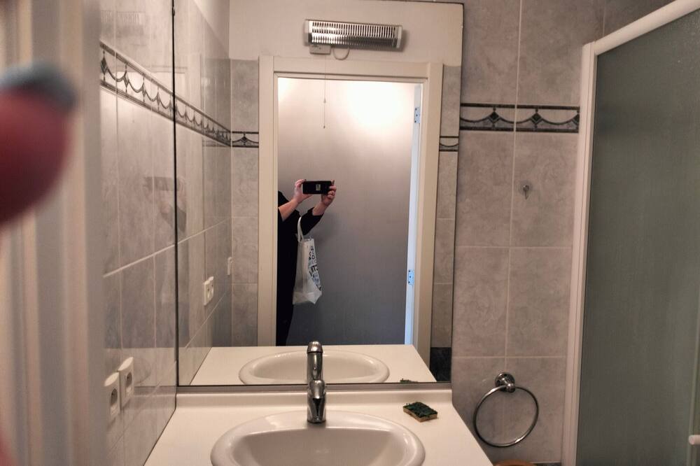Photo of Bathroom in Dunkirk