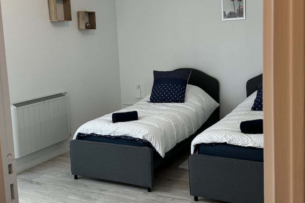 Photo of Bedroom in Tremblay-en-France