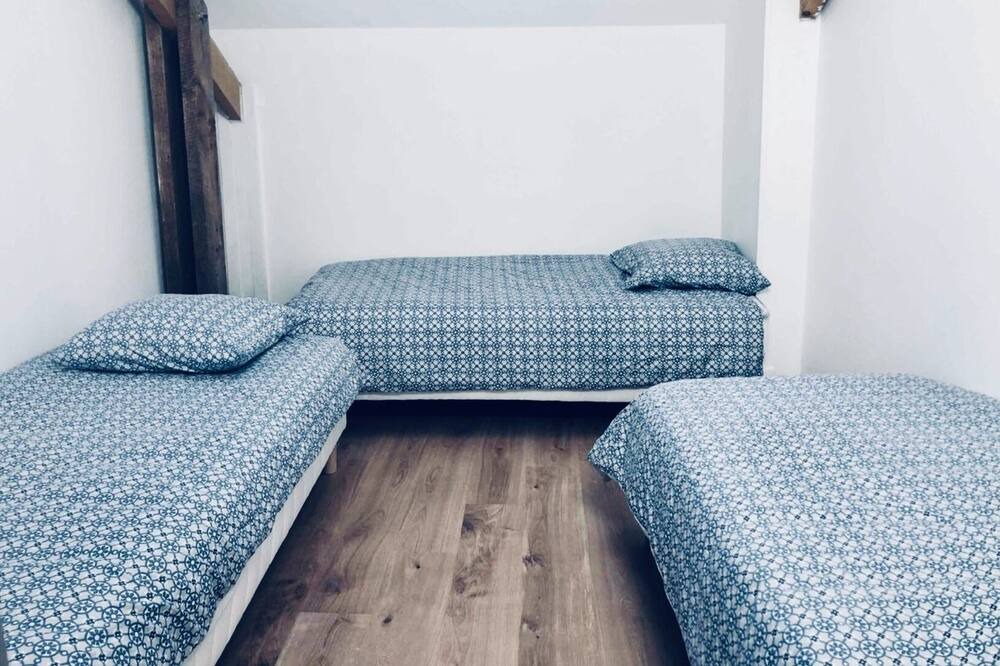 Photo of Bedroom in Vernou-la-Celle-sur-Seine