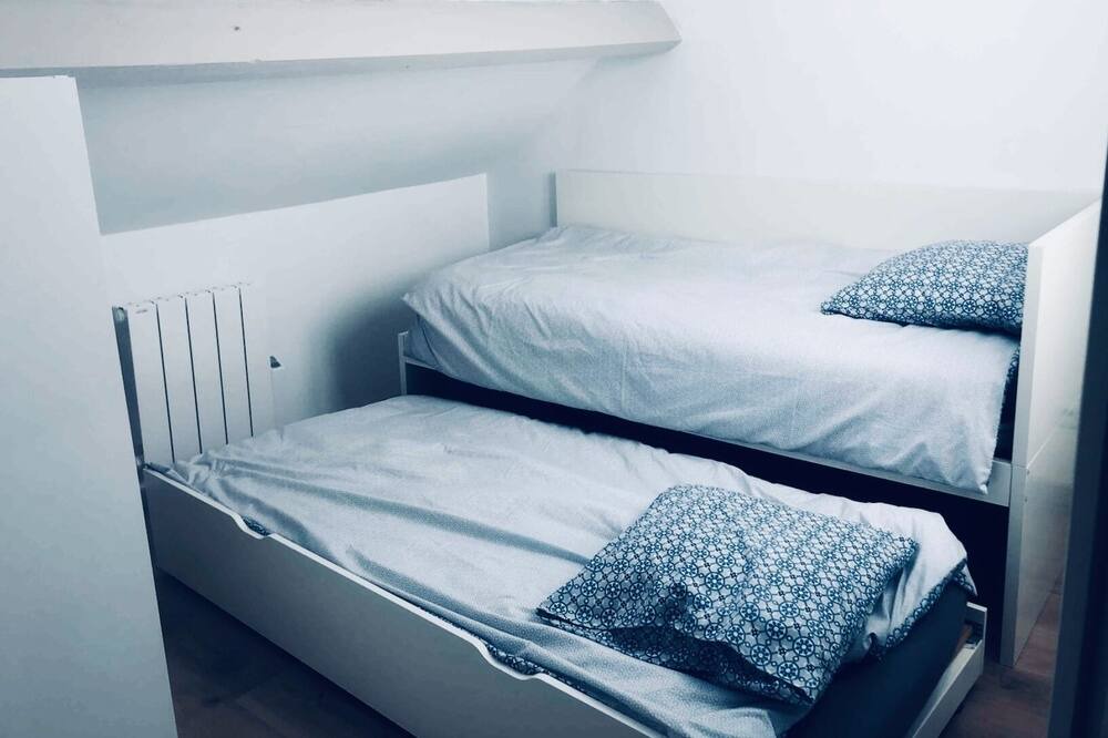 Photo of Bedroom in Vernou-la-Celle-sur-Seine